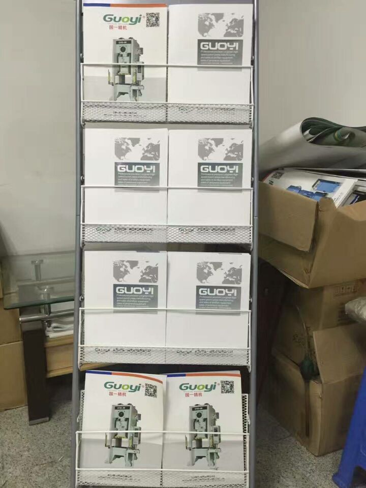 國(guó)一精密機(jī)械設(shè)備畫冊(cè)設(shè)計(jì)、印刷、派送順利完成